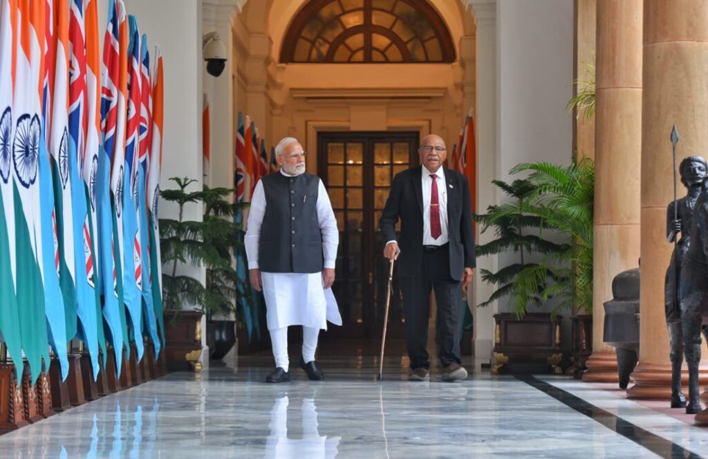 Pm Modi And Sitiveni Rebuka