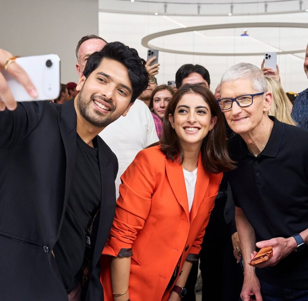 Tim Cook, Armaan Malik, YouTuber MrBeast, and Amitabh Bachchan’s granddaughter being presen in iphone 17 lainch